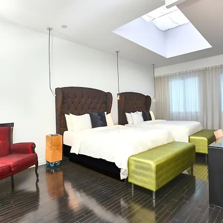 Hotel Chez Swann-3