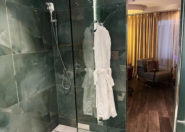 Hotel Kutuma Montreal